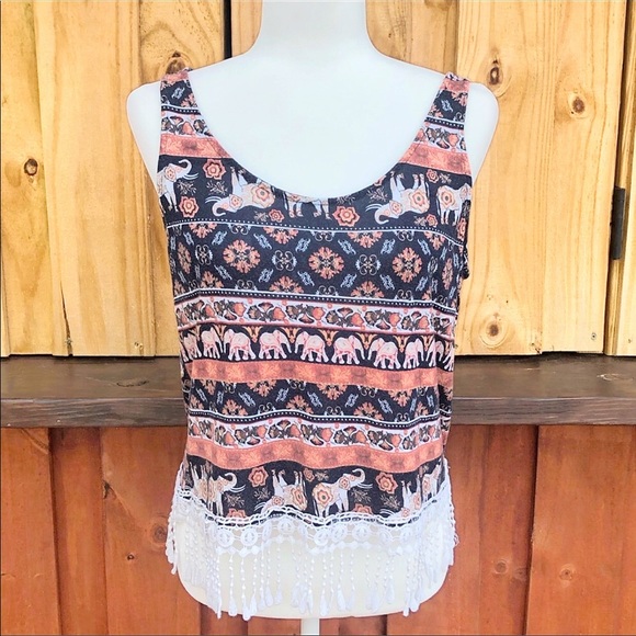 Rue21 Tops - Rue 21 Printed Top Size M